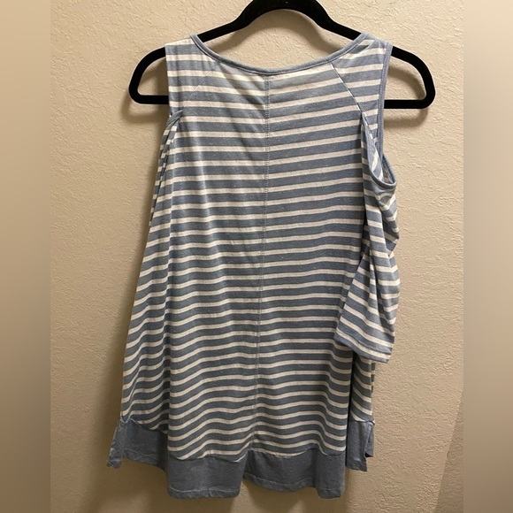 Umgee Cold Shoulder Striped Tunic. - Picture 4 of 11